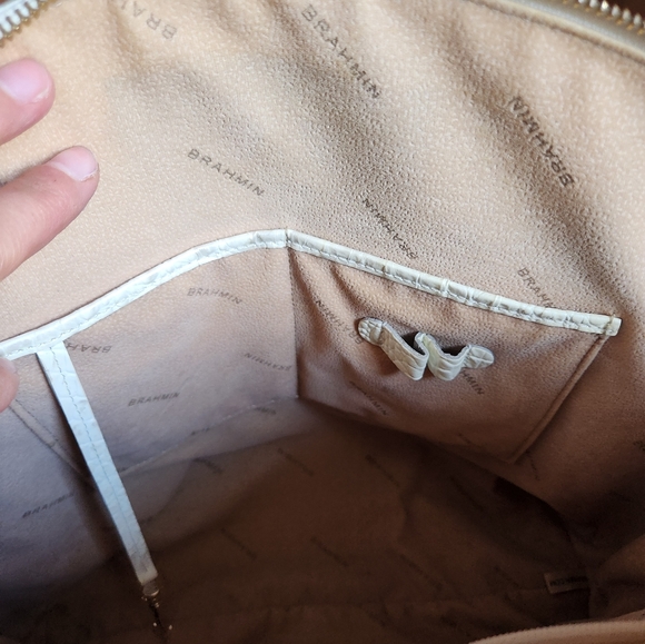 LIKE NEW Large Duxbury Pearl Melbourne Cream Bag - Picture 7 of 9